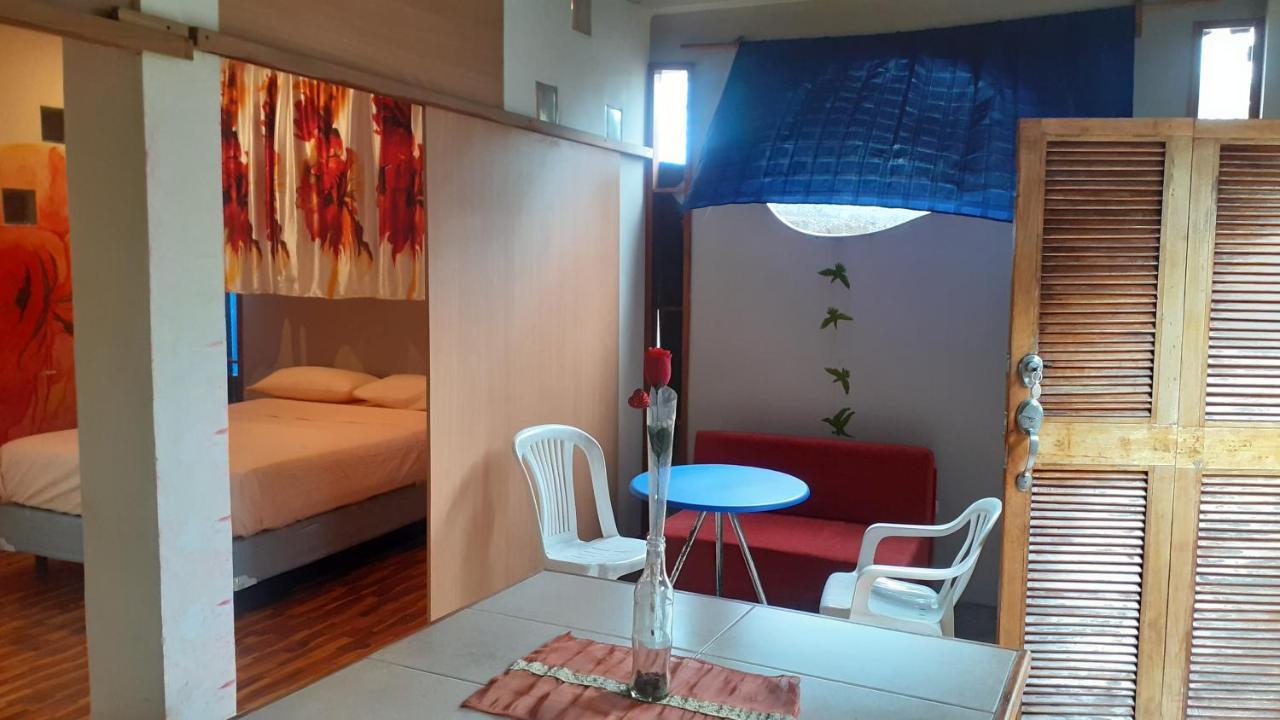Cozy Hosting Galapagos Apartamento Puerto Ayora  Exterior foto