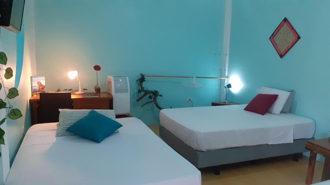 Cozy Hosting Galapagos Apartamento Puerto Ayora  Exterior foto